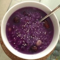 淡淡甜味的红薯紫薯粥