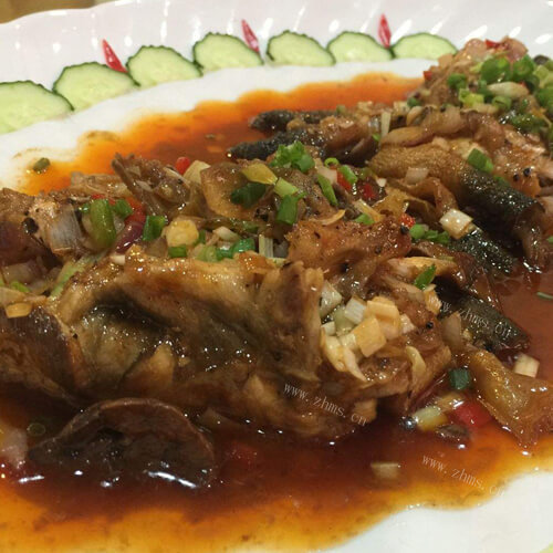 鲜美蒜焖河豚