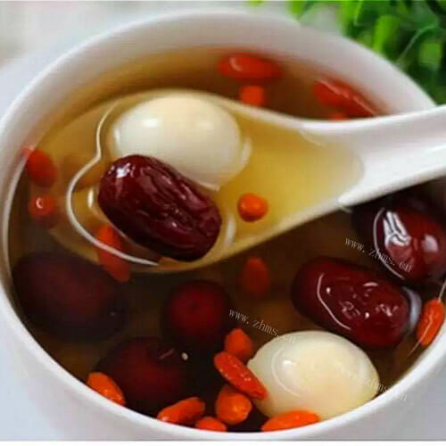 阿胶桂圆红枣蛋花