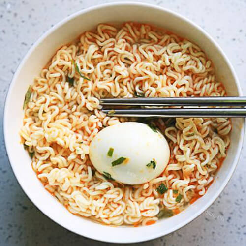 方便鸡蛋面