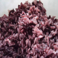 美味的土豆紫米饭