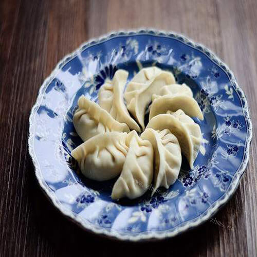 自制手工香菇大白菜水饺