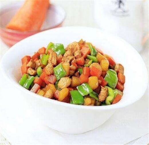 自制彩色鸡丁