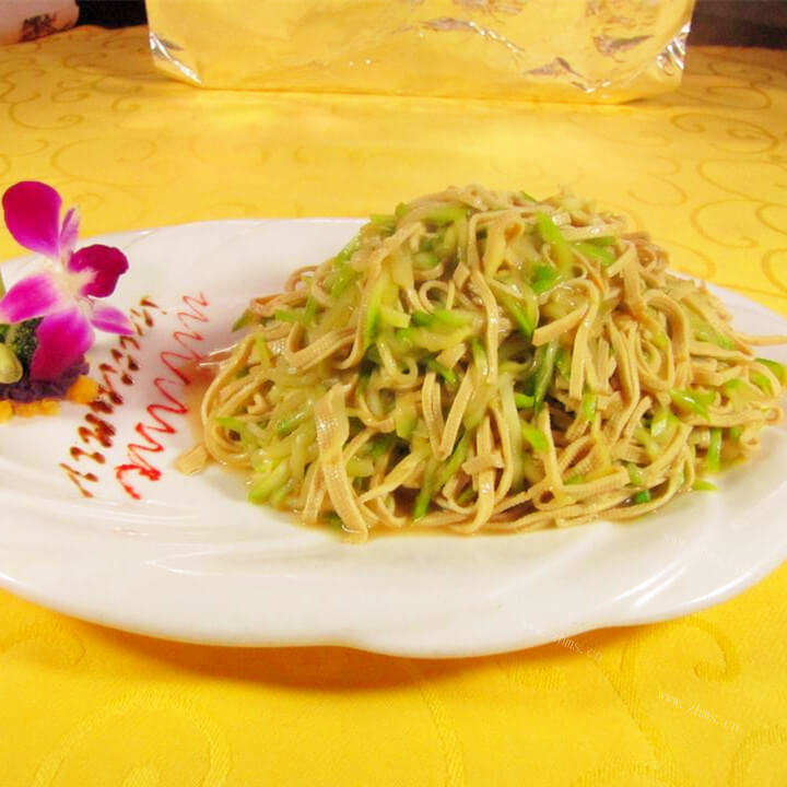 自制家常炒西葫芦丝