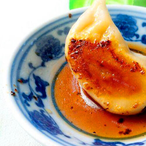 「手工美食」灌汤锅贴