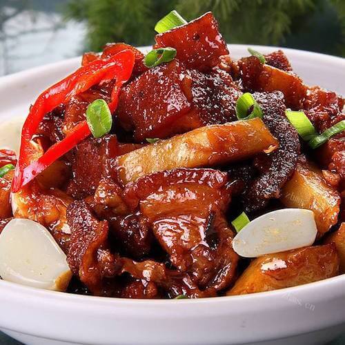 家常红烧肉煲
