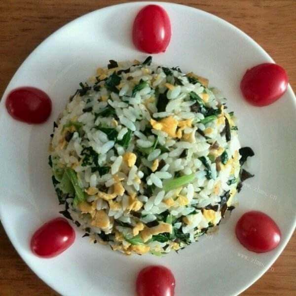 美味的油麦菜鸡蛋炒饭