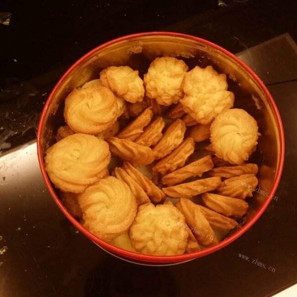 热腾腾的奶油原味曲奇