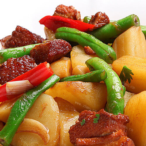 清淡的土豆烩豆角 