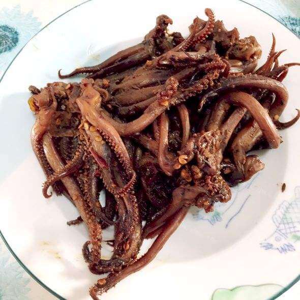 美味的南乳汁卤鱿鱼 