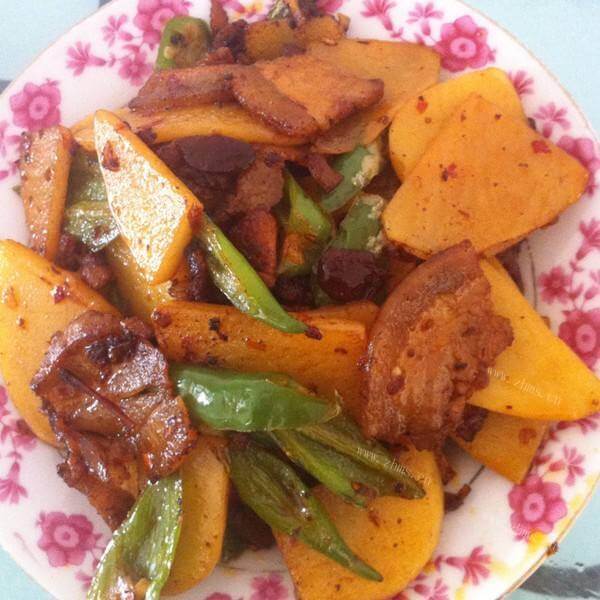 DIY美食-青椒回锅肉片