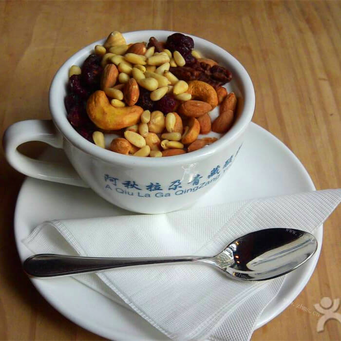营养健康「儿童美食」自制坚果酸奶