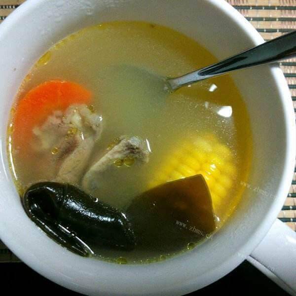 红萝卜海带排骨汤