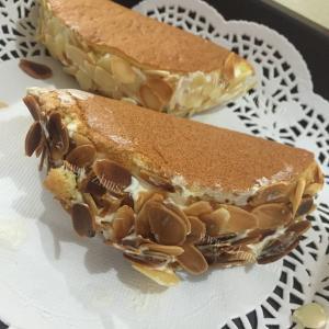 美味的立奶油夹心蛋糕