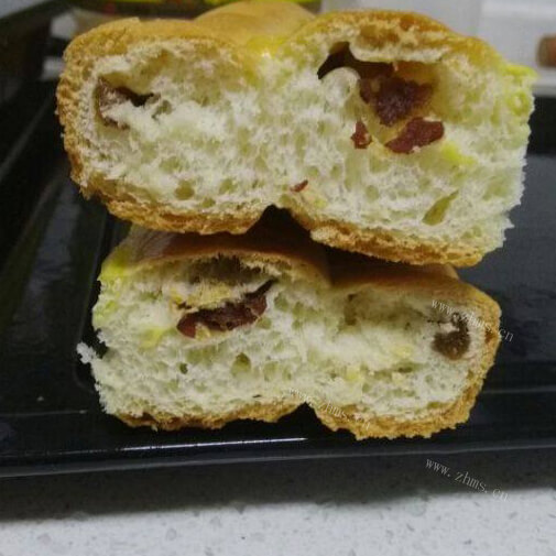 美味的红枣葡萄干排包