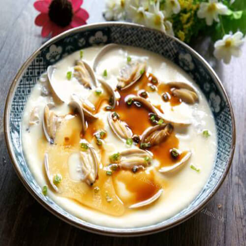 美味的花蛤水蒸蛋