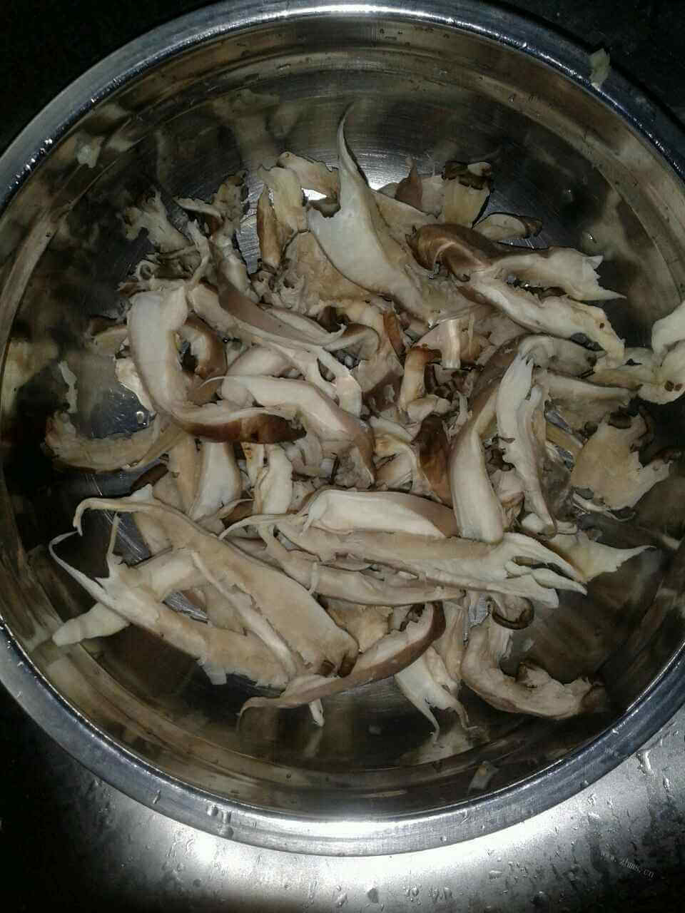独特的烤平菇做法图解3)