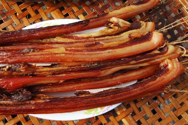 鲜香可口的腊肉豌豆闷饭做法图解1)