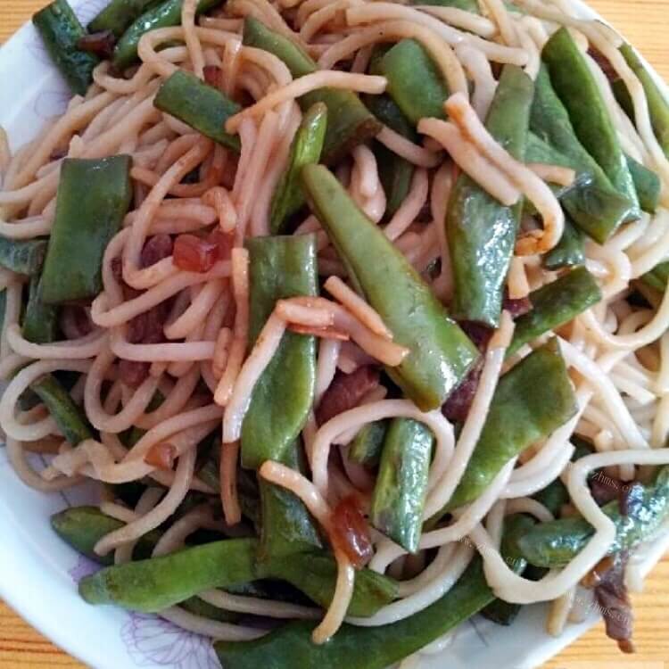 美味的芸豆丝拌面