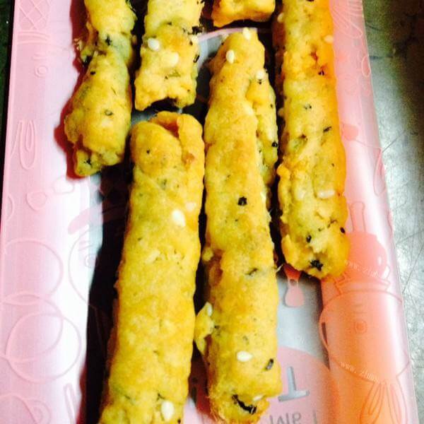 好吃的海苔肉松饼干棒