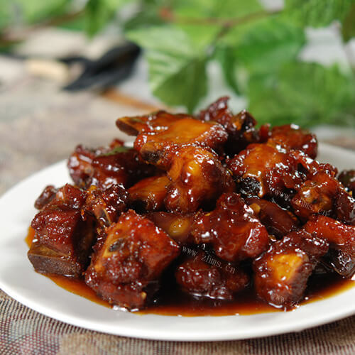 自制梅香黑蒜小排