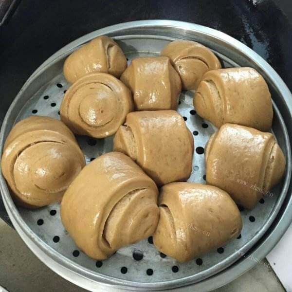 家里也能做的葡萄干馒头卷
