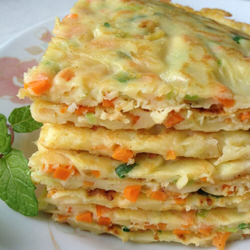 美味的手撕胡萝卜薄饼