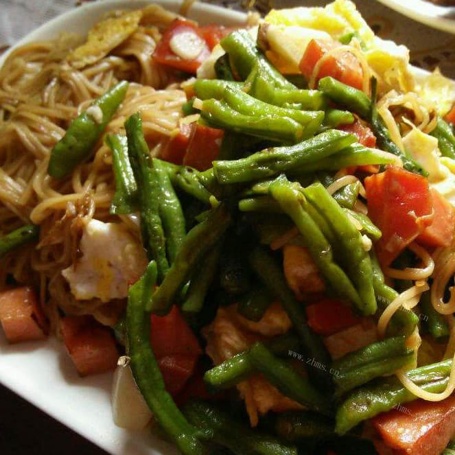 腊肠芸豆焖面