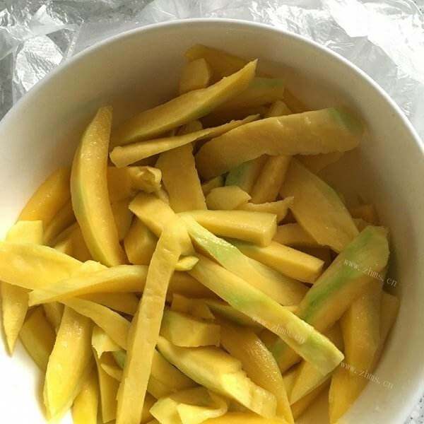 酸酸甜甜的腌芒果