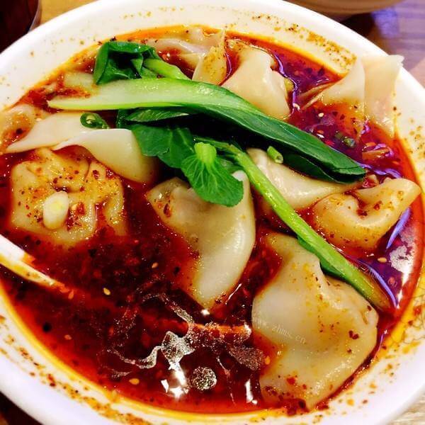 美味的红油老麻抄手