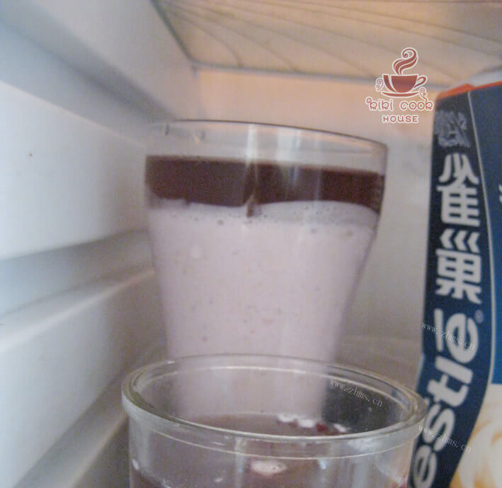 蓝莓水果慕丝杯做法图解7)