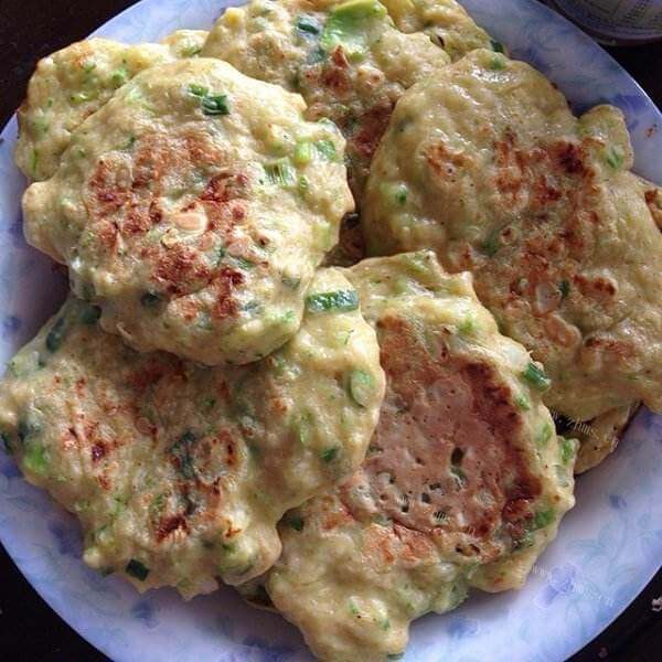 香气浓郁的白蒿鸡蛋饼