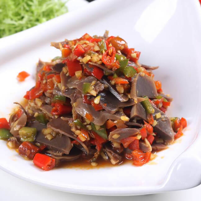 美味的剁椒鸡胗 