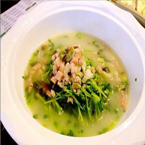 皮蛋火腿豆苗汤