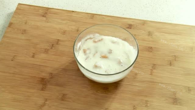 爽口清汤滑鸡球做法图解2)