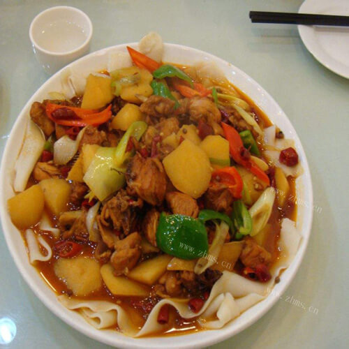 美味的大盘鸡面