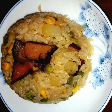 大杂烩的豌豆土豆玉米饭