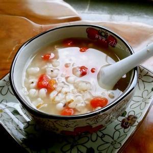 美味小米玉米渣枸杞粥
