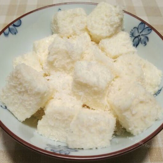 漂亮的椰蓉牛奶冻