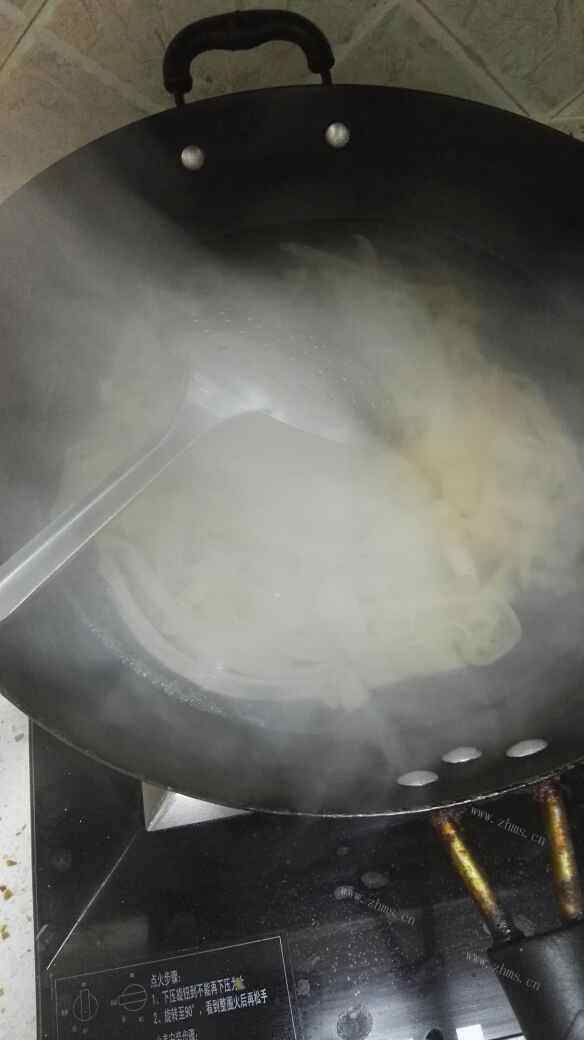 美味的肉末鸡蛋炒米饭做法图解3)