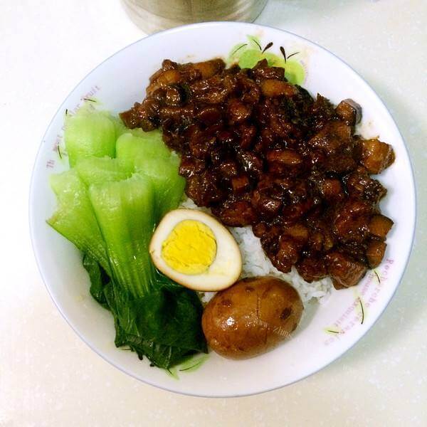 美味洋葱卤肉饭