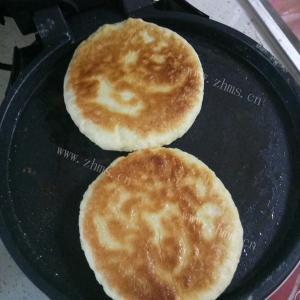 美味的香豆子锅盔