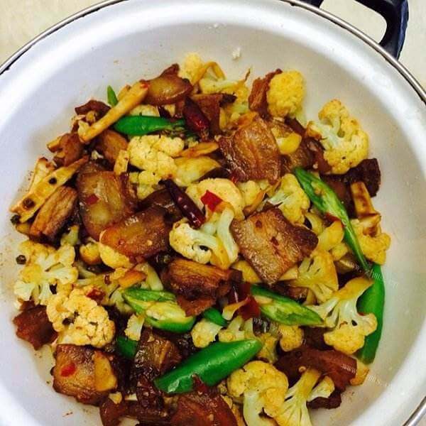 清炒花椰菜炒回锅肉