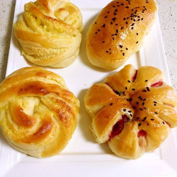 简易版卡士达小餐包