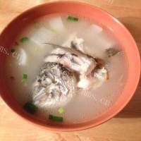 清香的白萝卜鲅鱼汤