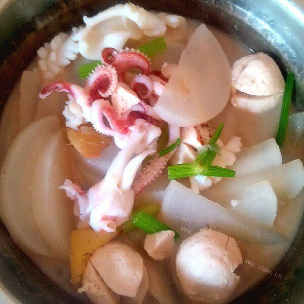 家常萝卜海鲜炖