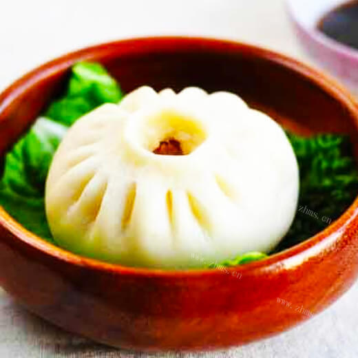 美味蒜苗肉包子