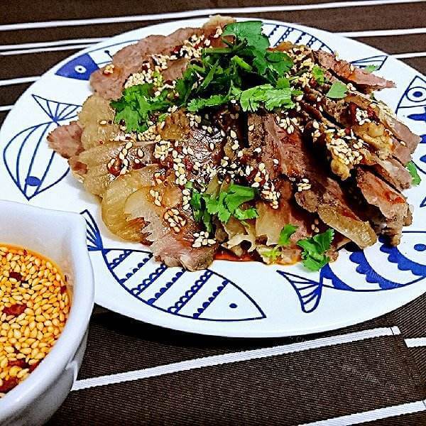 美味的干煸胡椒牛肉片