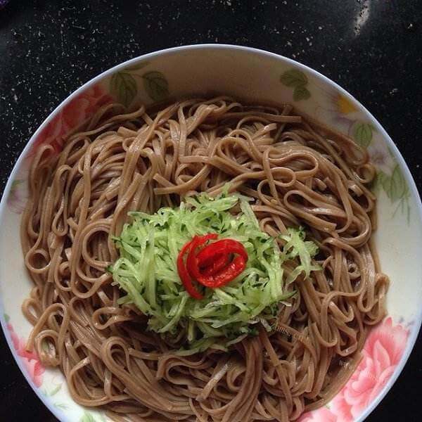 美味的手擀荞麦面