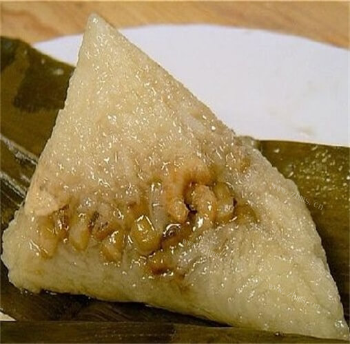 美味的咸肉绿豆米粽
